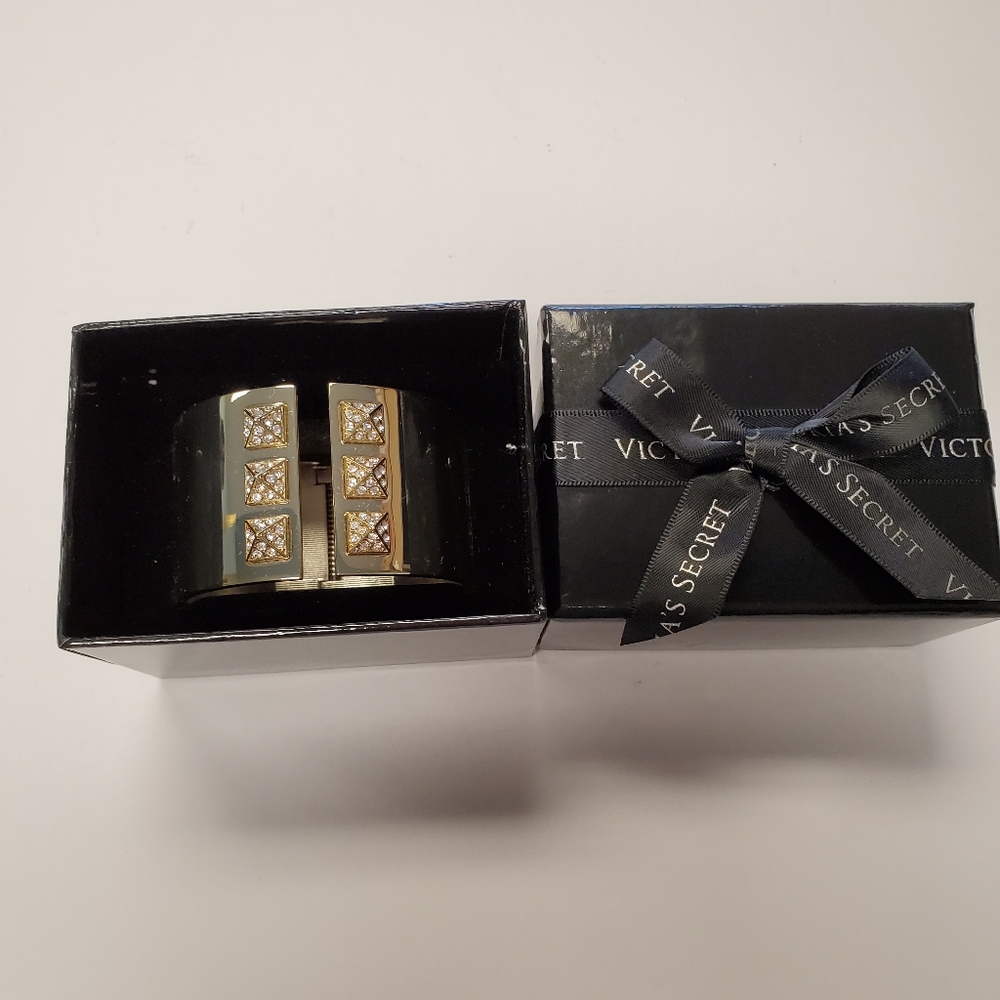 NIB Victoria's Secret Hinged Cuff Bracelet - Picture 3 of 3